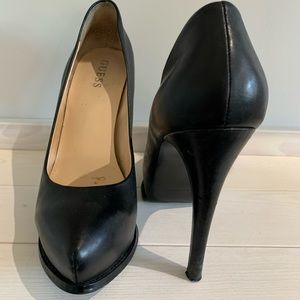 Guess Leather Platform Pumps